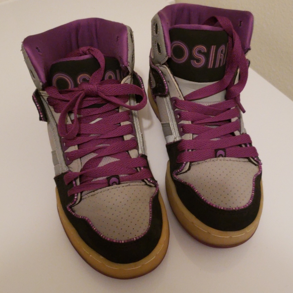 Shoe